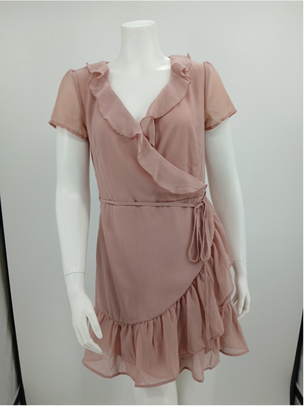Wild Blue Sadie Robertson Pink Chiffon Ruffle Dress Size Small Polyester